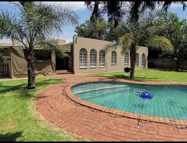 3 BEDROOM HOUSE FOR SALE IN BIRCHLEIGH